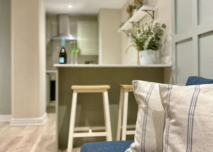 Victoria Bar Walls By Chateau Anna, Central York - Free Parking